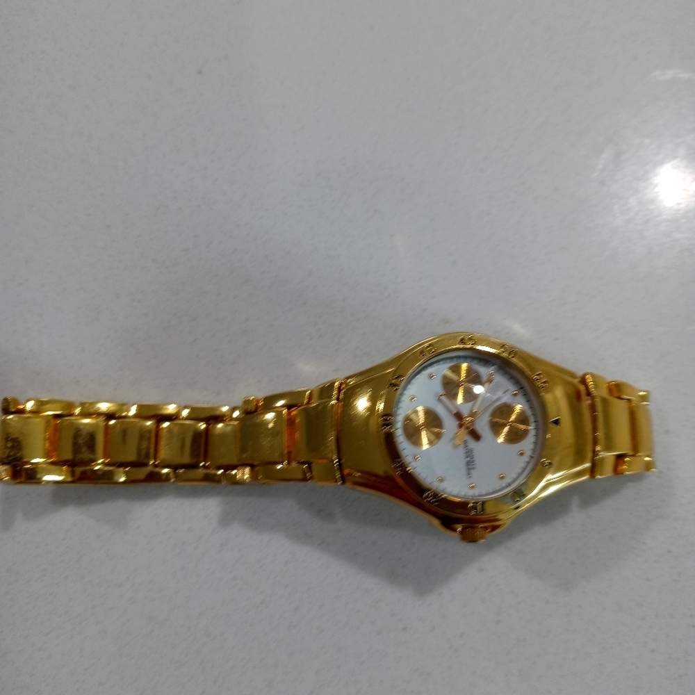 Womans Quarts Watch